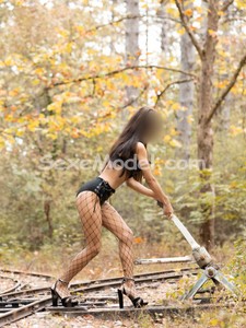 Ads Malona Elisandrelle