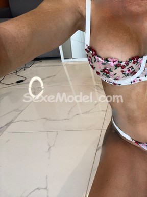 Escort girls in Saint-Laurent-du-Var